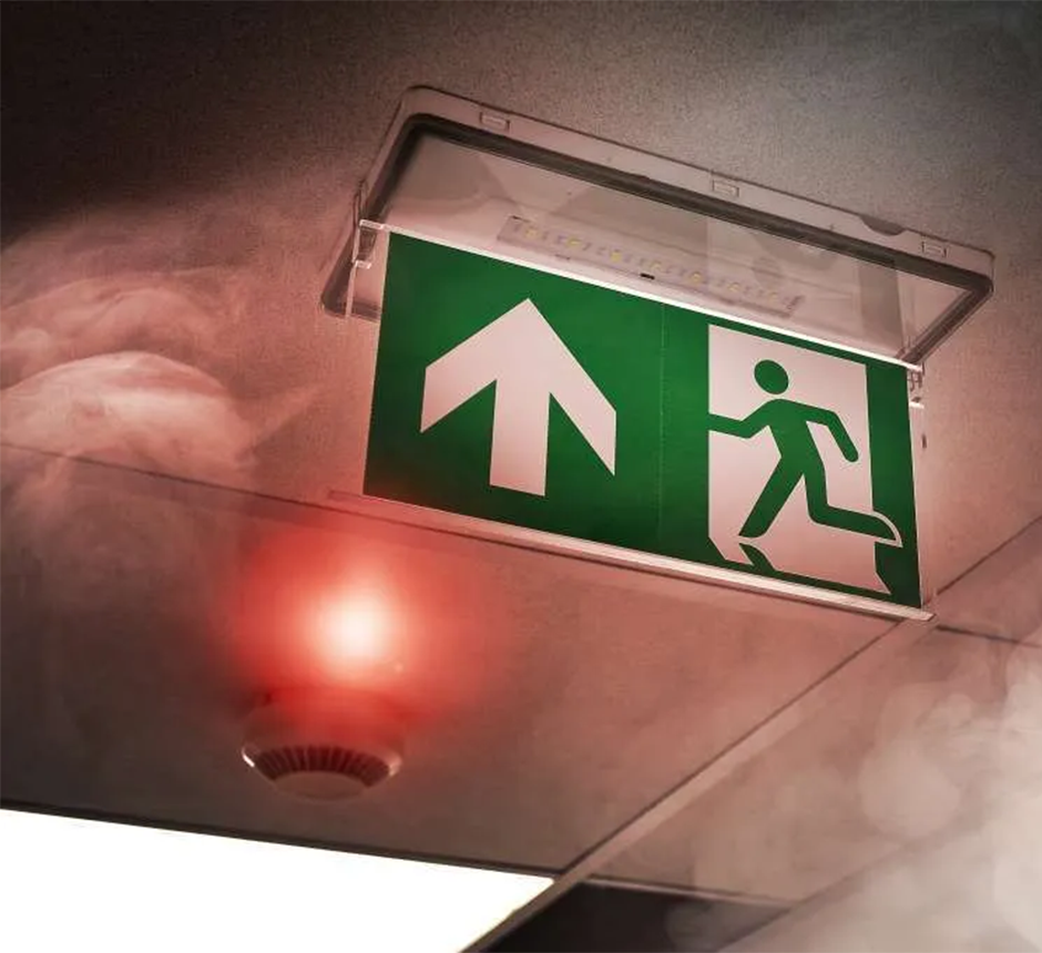 uploads/334ec9176a6983910ecbbfc04ae6de6b-gestion-prevention-risques-2.png